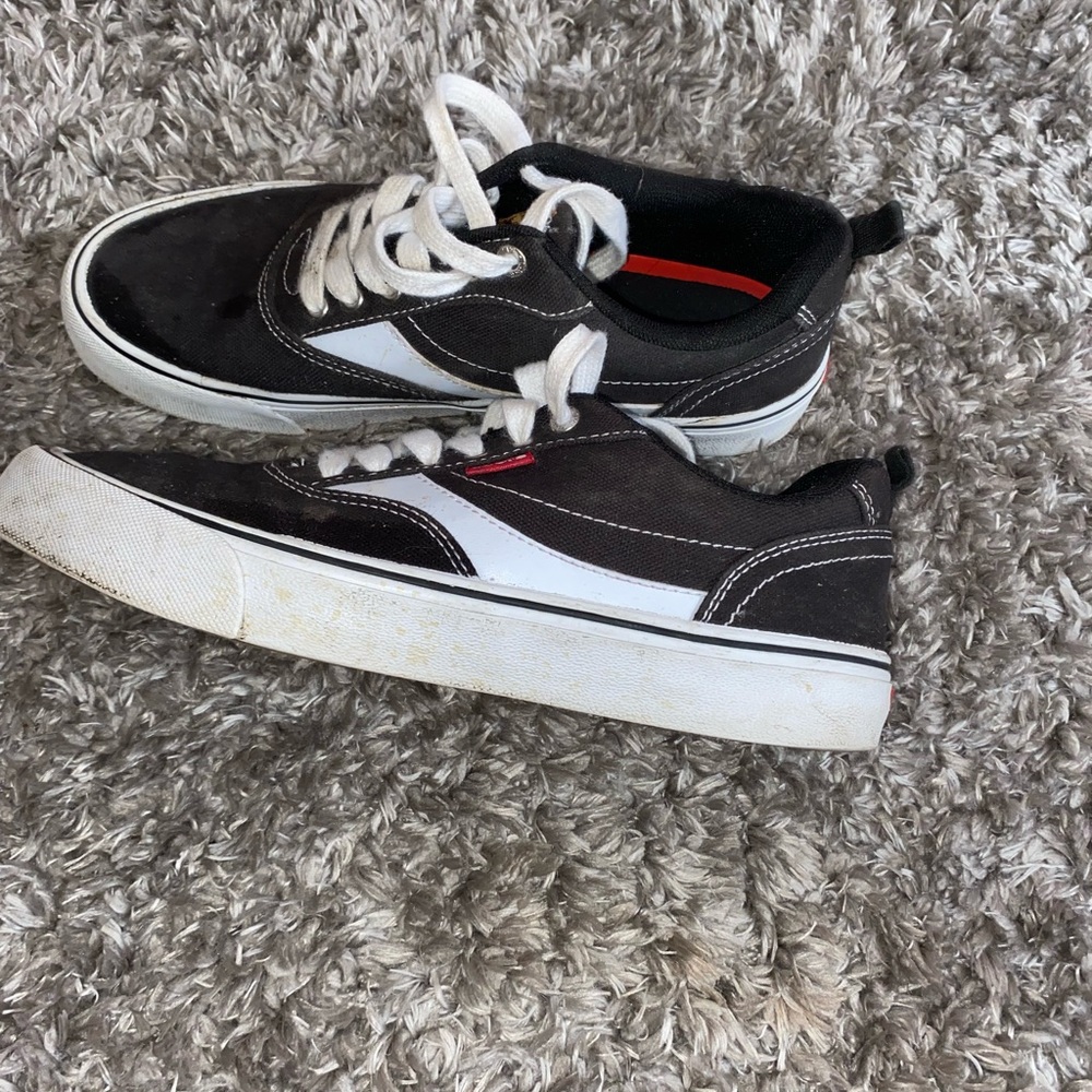 Shoes levi’s size 8